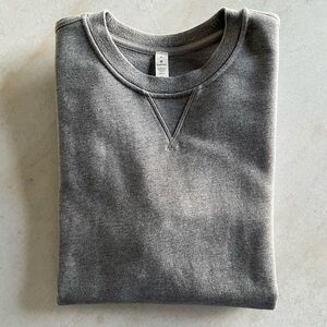 Lululemon Gray Fitted Crewneck